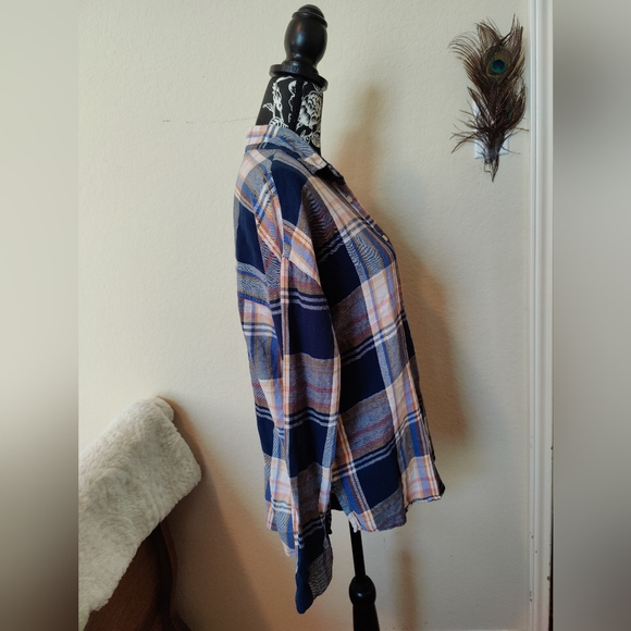 Old Navy flannel button down "boyfriend shirt" (Medium) π©·ππ€π©· - Picture 5 of 16